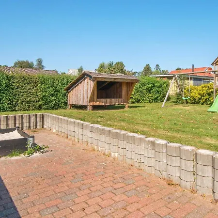 One-bedroom Holiday In